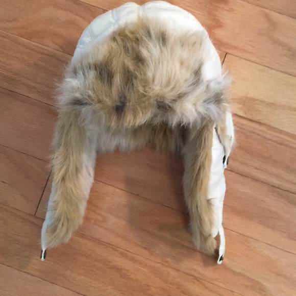 Winter hat - Picture 2 of 3